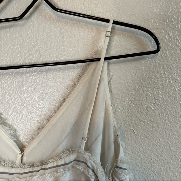 NWT ASTR Cream Gray Wrap Fringe Tank Top Size Large - Picture 8 of 9